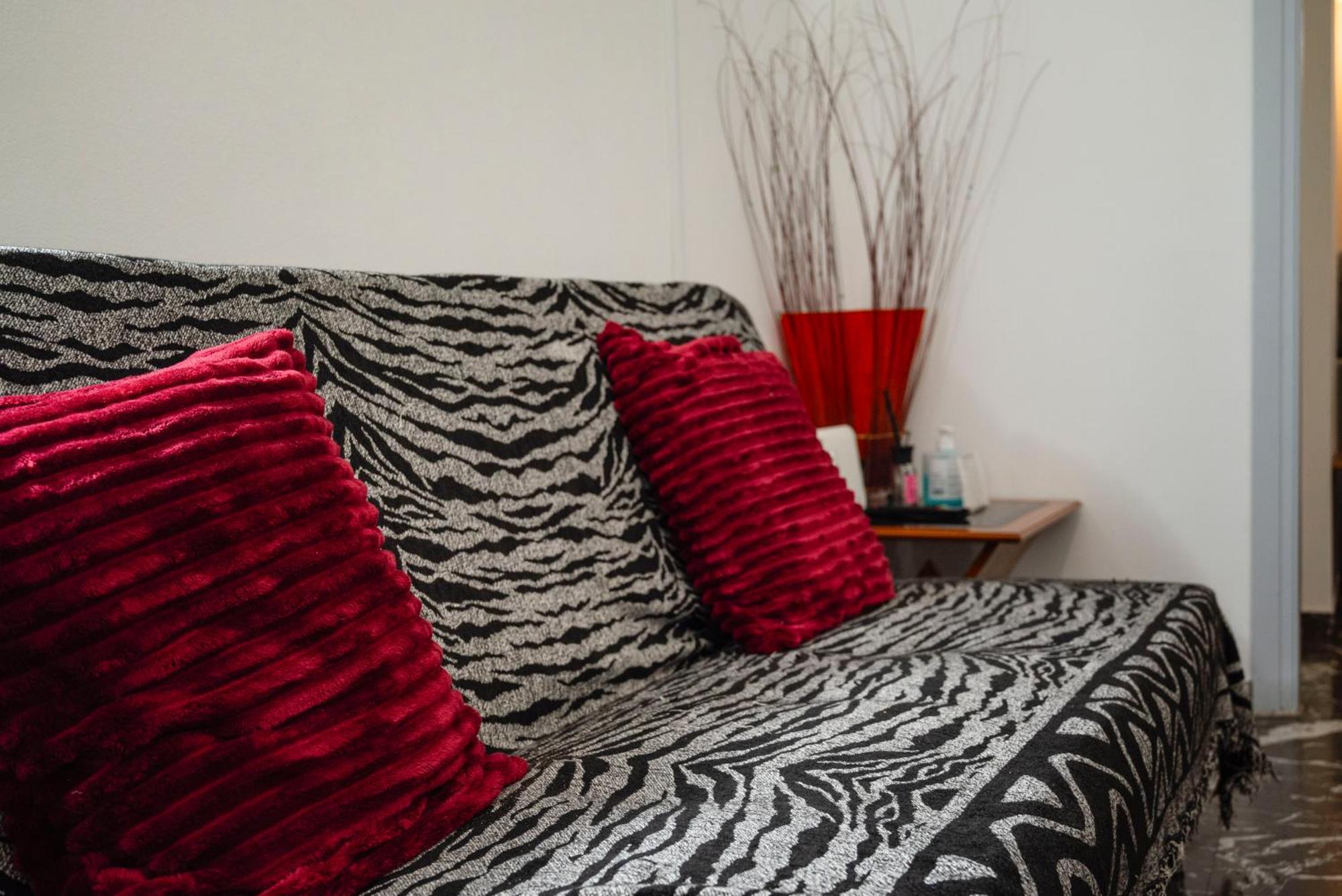 Local Urban Living 2Bd Apartment In أثينا المظهر الخارجي الصورة